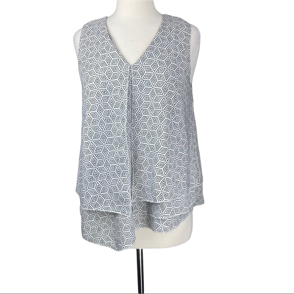 SUNG by Alfred Sung Women’s Sleeveless Layered V-Neck Blouse Size Small